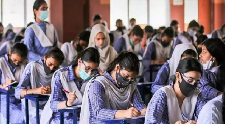 UP Board Exam: यूपी बोर्ड की प्रैक्टिकल और 10वीं व 12वीं की प्री-बोर्ड परीक्षाएं की तिथि घोषित 