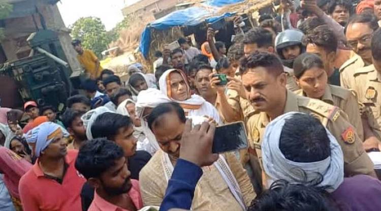  प्रसव के बाद प्रसूता की मौत, गुस्साए लोगों ने किया हंगामा