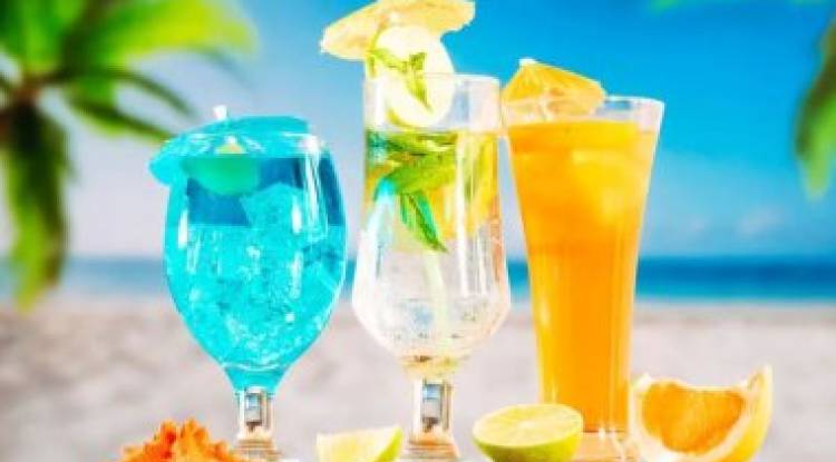 समर स्पेशल : सिर्फ 10 मिनट में बनाएं ये 5 हैल्दी समर ड्रिंक्स, जो आपको रखेंगी कूल