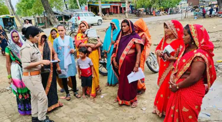 महिलाओं को दी गई गुडटच-बैडटच की जानकारी, पुलिस ने चलाया जागरूकता अभियान