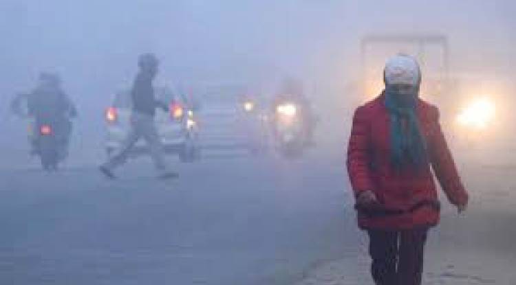 पूरब से पश्चिम यूपी तक पड़ी बारिश की फुहार... गिरेगा दिन का पारा