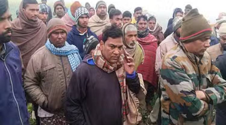 ट्यूबवेल पर सो रहे किसान की संदिग्ध परिस्थितियों में हत्या, परिजनों का रो-रोकर बुरा हाल 