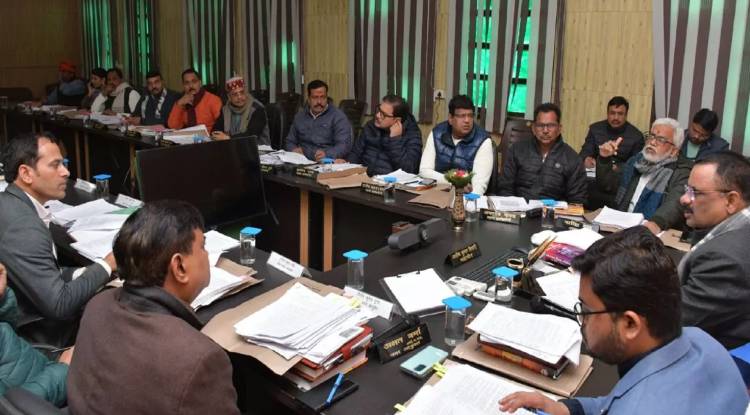 काशी विश्वनाथ धाम के 2 KM के दायरे में नहीं खुलेंगी मांस-मीट की दुकानें, दर्ज होंगे FIR