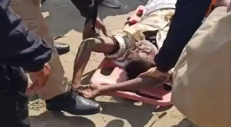 राजघाट पुल से व्यक्ति ने आत्महत्या के इरादे से गंगा में लगाई छलांग, NDRF ने प्राथमिक उपचार कर भेजा अस्पताल