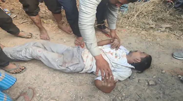 Varanasi: चौबेपुर गैस गोदाम के बाहर मिला युवक का शव, परिवार में मचा हड़कंप, पुलिस जांच में जुटी 