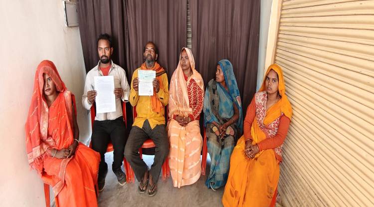 दबंग भूमाफियाओं ने पांच बिस्सा जमीन एग्रीमेंट कराने के नाम पर फर्जी चेक देकर करा लिया दान