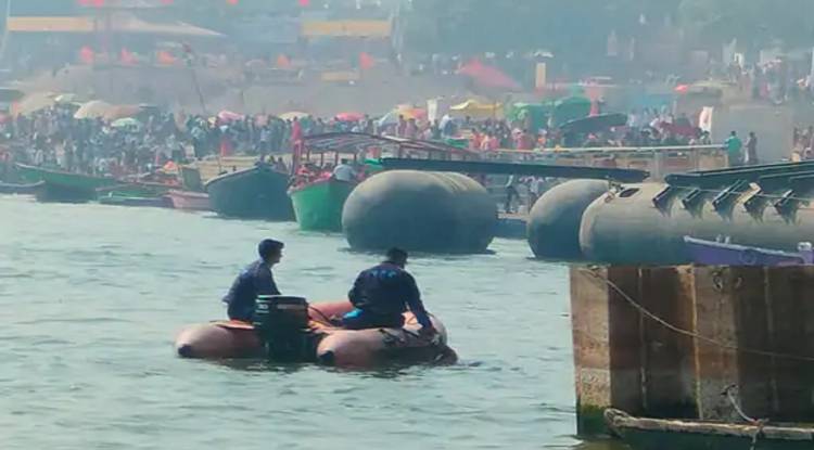 वाराणसी के तुलसी घाट पर गंगा में मिला युवक का शव, पुलिस शिनाख्त में जुटी