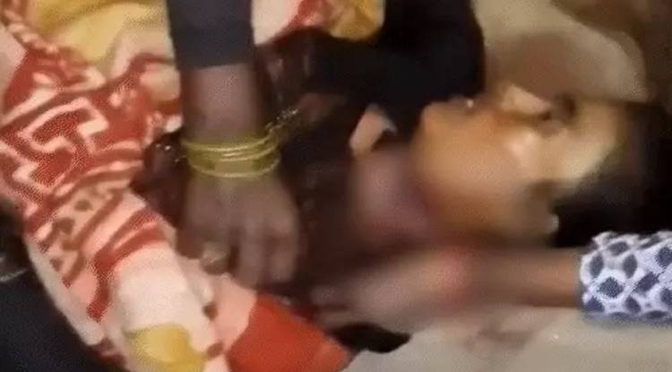  पत्नी को मायके से बुलाकर पति ने दरांती से रेता गला, 15 मिनट तक तड़पती रही