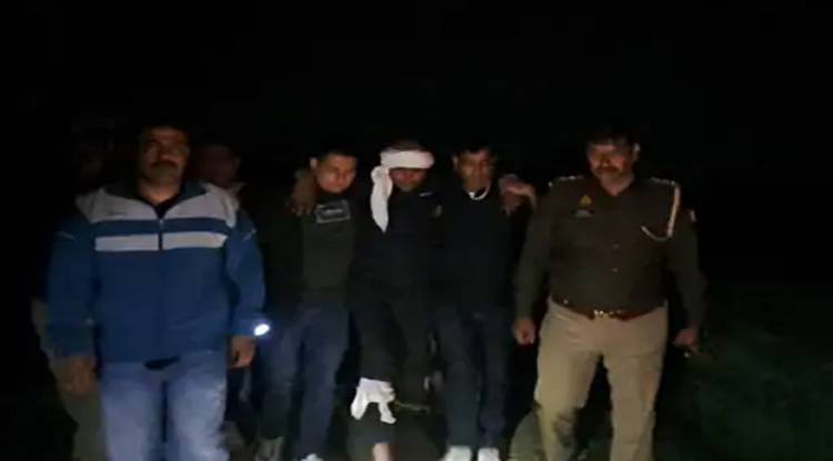 25 हजार का इनामी बदमाश मुठभेड़ में गिरफ्तार, पुलिस की जवाबी कार्रवाई में पैर में लगी गोली 