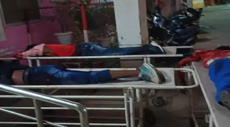 सोनभद्र में बारात जा रहे 3 युवकों की सड़क हादसे में मौत, अज्ञात वाहन ने मारी टक्कर 