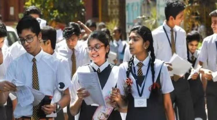 वाराणसी में नमन गुप्ता ने इंटरमीडिएट किया टॉप, जानिए कितने मिले नंबर