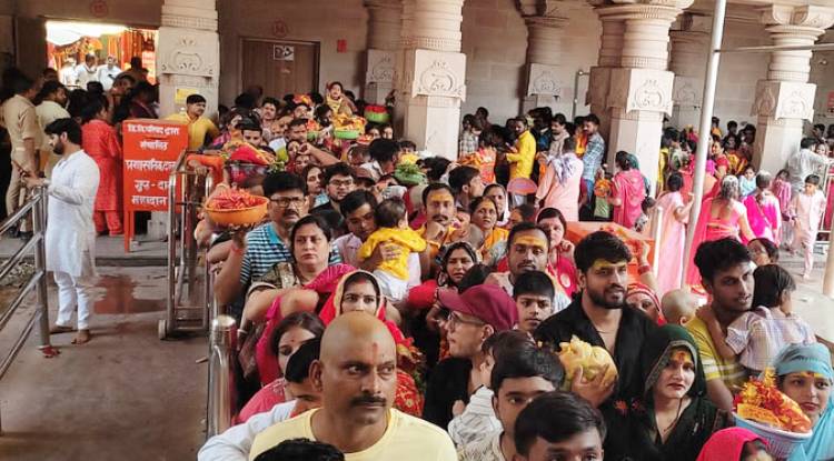  विंध्य धाम में दर्शन के लिए श्रद्धालुओं का लगा तांता