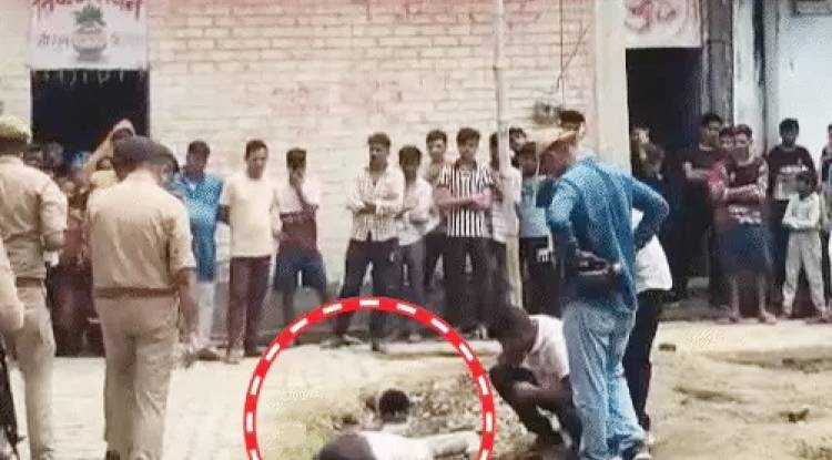  पुलिस ने दौड़ाया तो गोली मार किया सुसाइड :प्रेमिका को चाकू मारकर भाग रहा था प्रेमी
