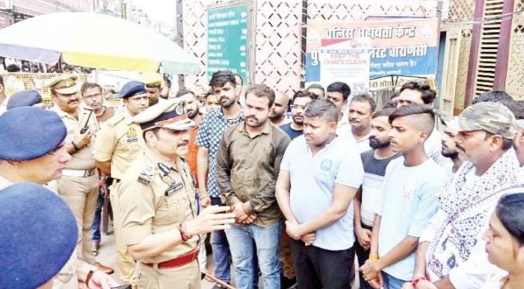 सीपी ने यातायात मित्रों से किया संवाद