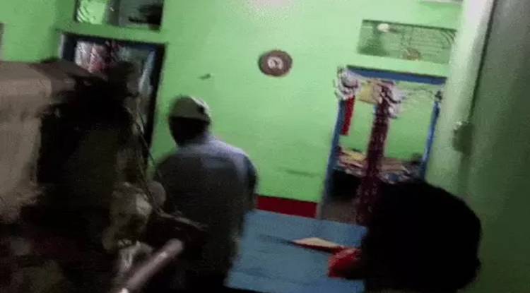 वाराणसी में ननिहाल आयी बच्ची का तालाब में शव मिलने से कोहराम, परिजनों ने जताई हत्या की आशंका, जांच में जुटी पुलिस 
