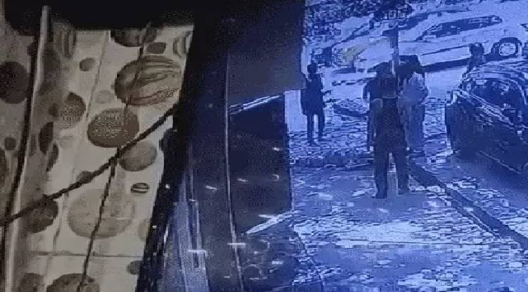 कानपुर में रिटायर्ड बैंक मैनेजर की पत्नी ने छत से कूदकर दी जान, 20 सेकेंड तक तड़पी और फिर थम गई सांसें