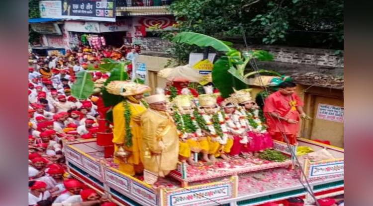 नाटीइमली के भरत मिलाप में प्रभु का होता है साक्षात दर्शन