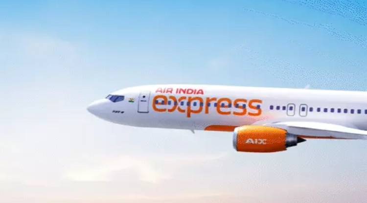 कॉकपिट का दरवाज़ा खोलने की कोशिश से हड़कंप, पायलट ने जताई अपहरण की आशंका