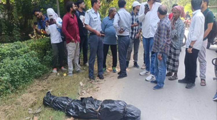 बीएचयू में काली पन्नी में लिपटा “शव” मिलने से हड़कंप, जांच में निकला पुतले के रूप में कूड़ा