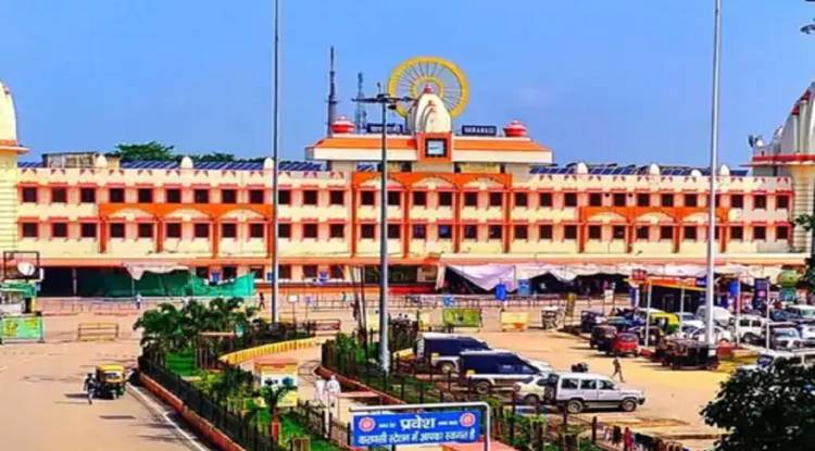 वाराणसी कैंट स्टेशन पर विदेशी घुसपैठिया गिरफ्तार, कई एजेंसियां कर रहीं पूछताछ