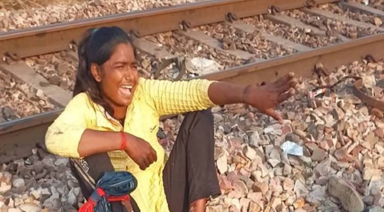 ट्रेन हादसे में 21 साल की छात्रा के दोनों पैर कट गए, पिता भी घायल, मार्मिक तस्वीर देख कांप गया कलेजा