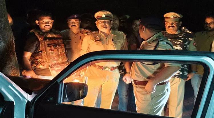 वाराणसी में मुठभेड़: चेन स्नेचिंग करने वाले दो बदमाश गिरफ्तार, पैरों में लगी गोली