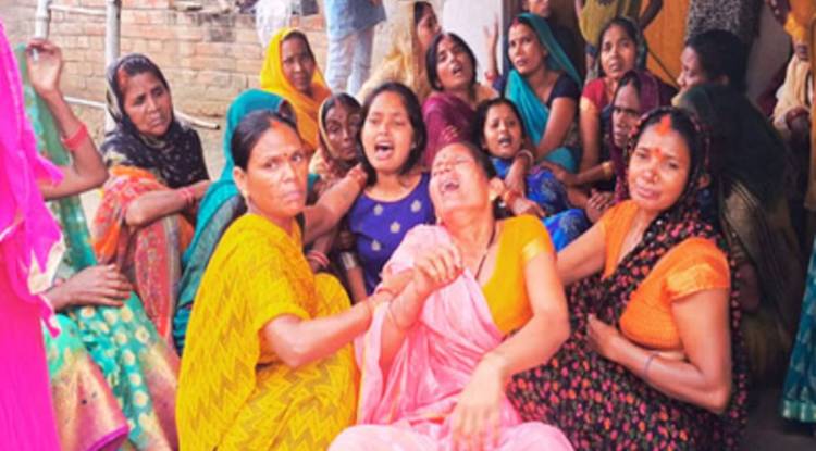 अंधेरा बना काल : ट्रक की चपेट में आने से तीन की मौत, एक ही परिवार के उड़ गए तीन चिराग