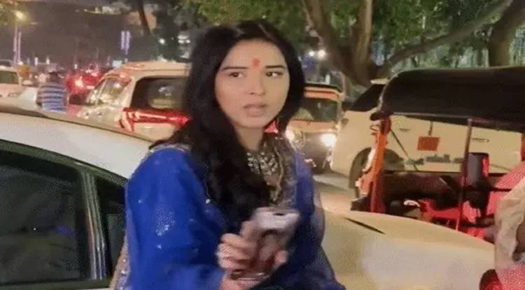 इंफ्लुएंसर तान्या मित्तल का वीडियो वायरल, पैपराजी और ड्राइवर से नोकझोंक बनी चर्चा का विषय