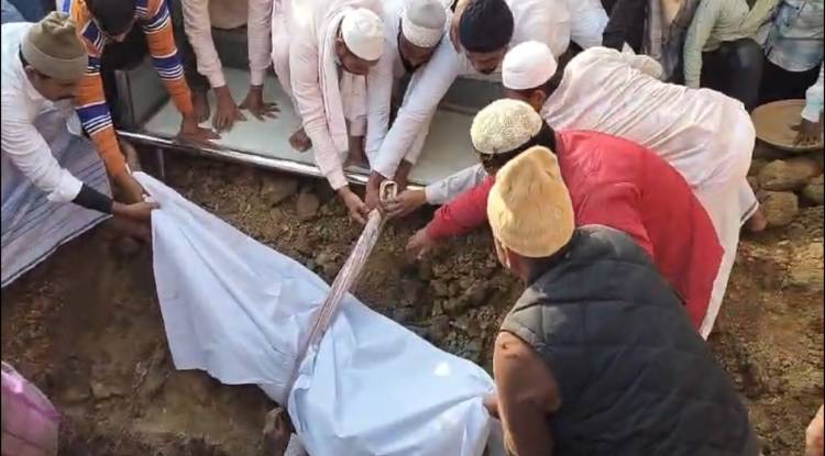 एक्सप्रेस-वे पर मौत का तांडव: कांस्टेबल की पत्नी और चार बच्चे खत्म, सदमे में दोस्त ने भी तोड़ा दम