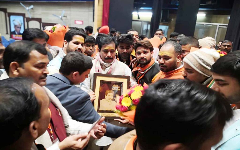 स्वामी विवेकानन्द को अपना आदर्श बनाएं देश के युवा: स्वतन्त्र देव सिंह