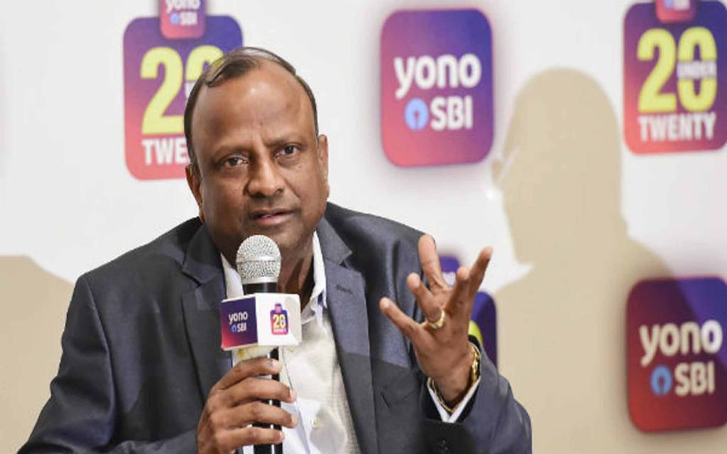 लॉकडाउन के बाद लोन देने के लिए बैठे हैं बैंक, लेकिन नहीं मिल रहे ग्राहक: SBI