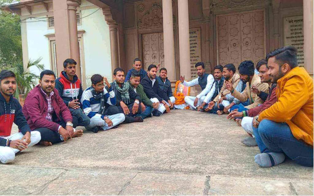भारत माता मंदिर पर समाजवादी छात्र सभा के द्वारा मनाया गया स्वामी विवेकानंद जयंती