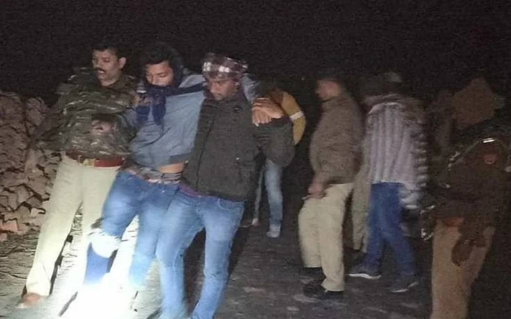 हत्या की रच रहे थे साजिश दबोचे गए अभियुक्त