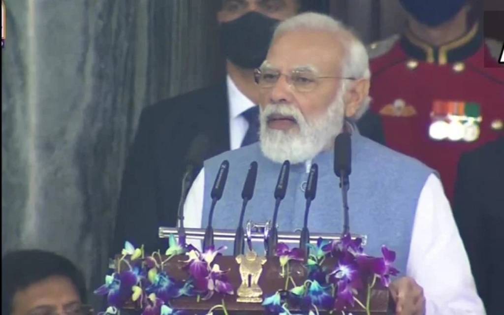 पीएम मोदी ने संविधान दिवस पर दी शुभकामनाएं