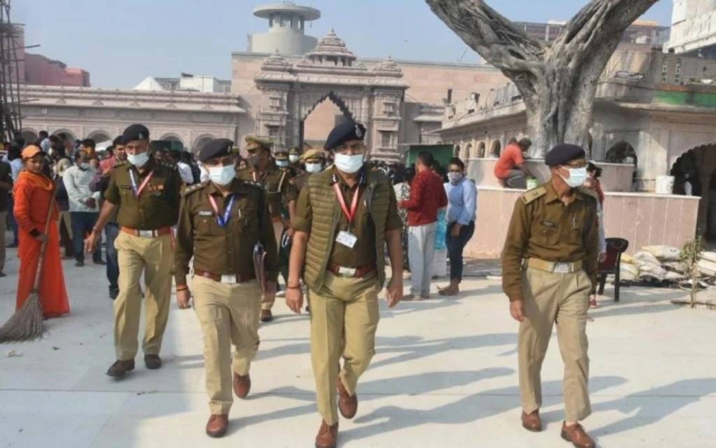 पुलिस आयुक्त ने परखी काशी विश्वनाथ धाम की सुरक्षा व्यवस्था