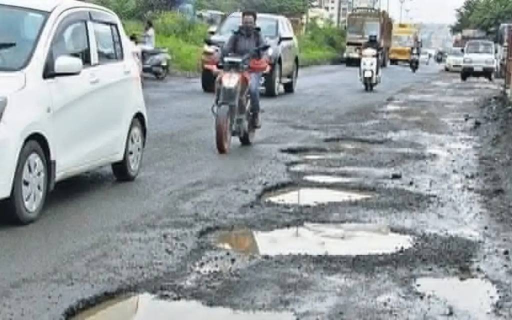 रविवार तक सभी सड़कों को गड्ढा मुक्त करने का आदेश