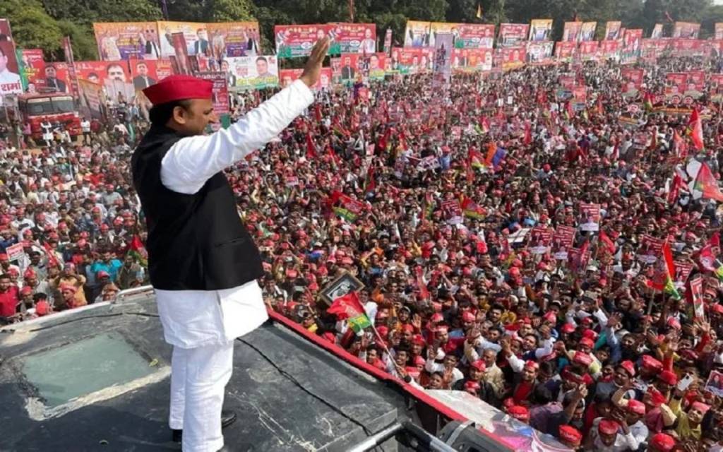 अखिलेश यादव मैनपुरी में योगी सरकार पर साधा निशाना,कहा- सरकार बताएं लखीमपुर में बुलडोजर कब चलेगा ?