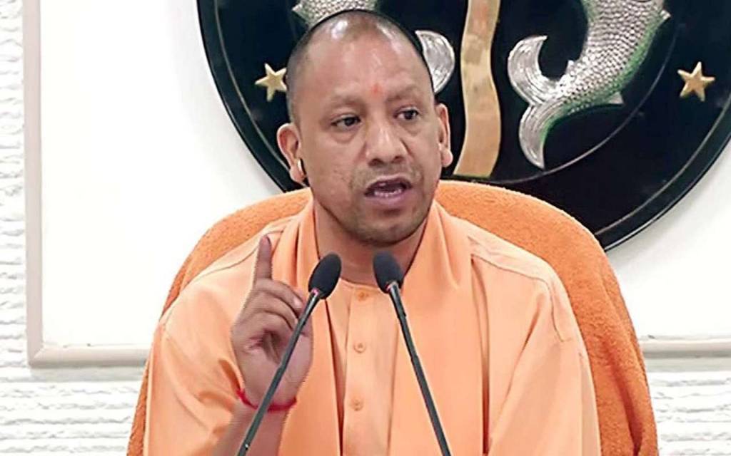 अटल जयंती पर यूपी में एक लाख विद्यार्थियों को प्राप्त होगा टैबलेट और स्मार्टफोन, सीएम योगी ने योजना का किया शुभारंभ