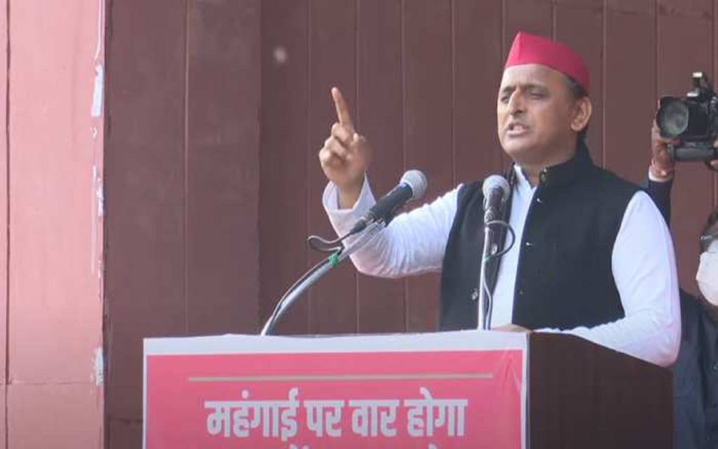 UP Election 2022 : सरकार बनने पर घरेलू उपभोक्ताओं को 300 यूनिट और किसानों को फ्री बिजली देंगे - अखिलेश