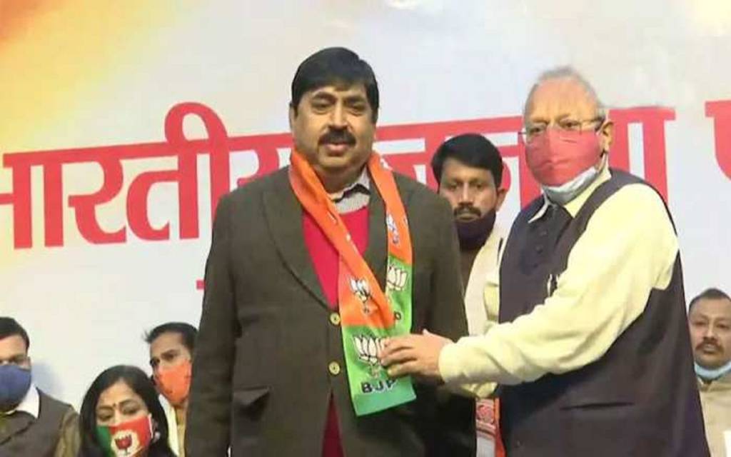 UP Election 2022: BJP में शामिल हुए मुलायम के रिश्तेदार प्रमोद गुप्ता