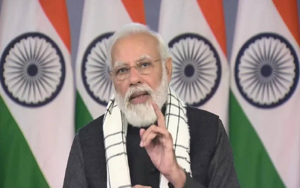 प्रधानमंत्री की डीएम के साथ बैठक,कहा- पहले विकास सिर्फ आंकड़ों में दिखता था