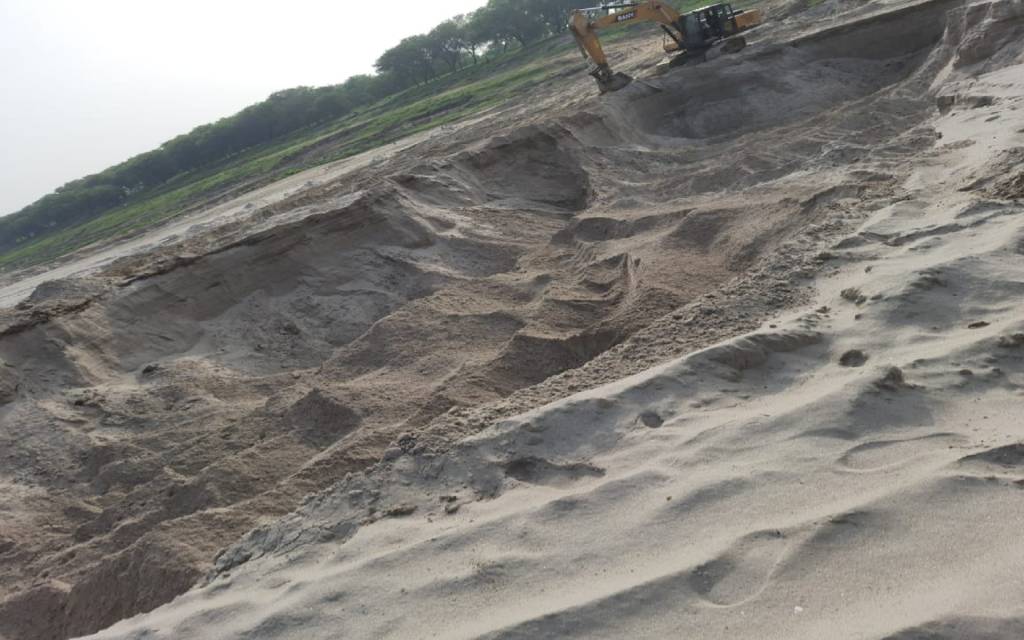 जहां पट चुकी है नहर, अब उसी रेत पर भ्रष्टाचार की लहर