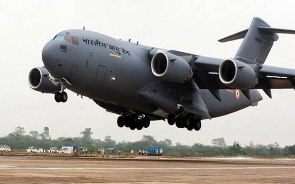 यूक्रेन में फंसे भारतीयों को वापस लाएगा C-17 विमान