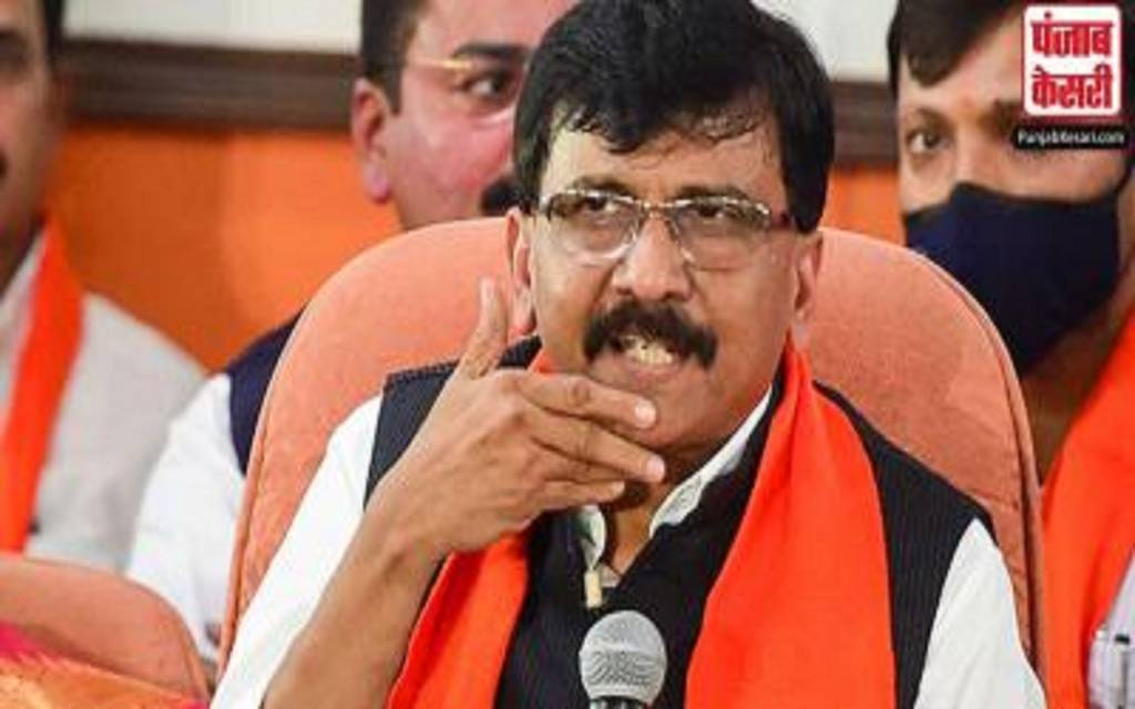 संजय राउत का तंज - BJP की जीत के लिए मायावती-ओवैसी को देना चाहिए पद्म विभूषण व भारत रत्न