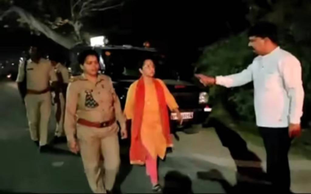 मुख्तार अंसारी एंबुलेंस मामले में पुलिस ने डॉ. अलका राय को भाई के साथ किया गिरफ्तार