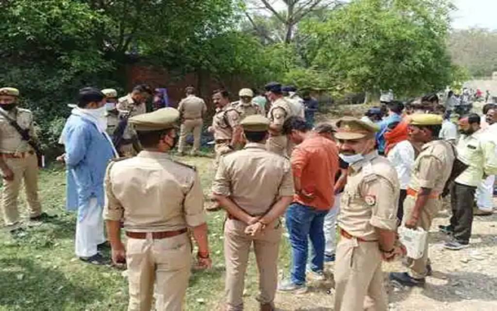 बरेका में पेड़ से लटकता मिला बुजुर्ग का शव