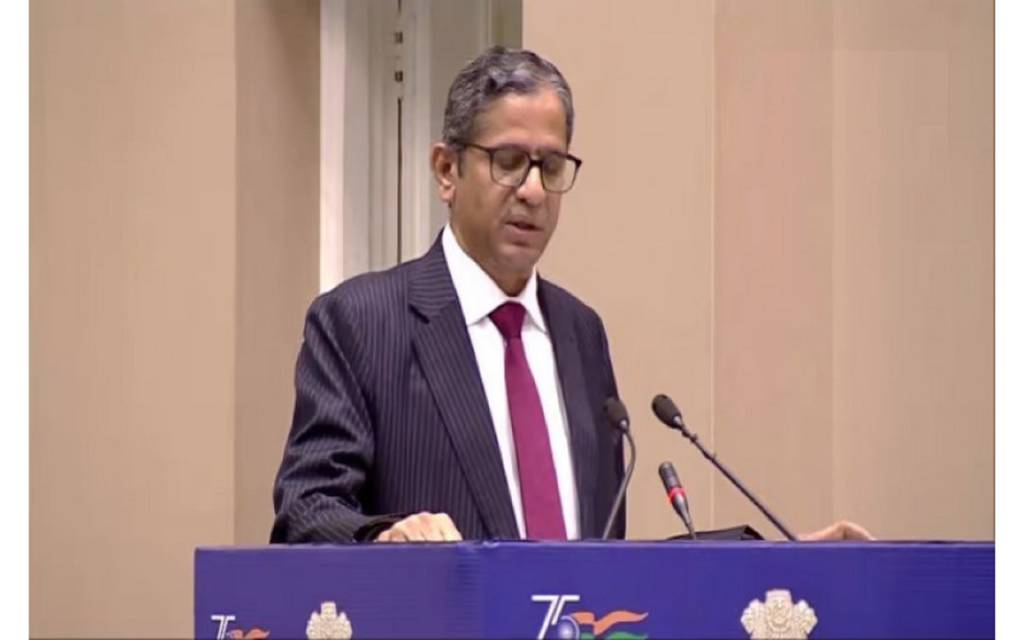 पीआईएल बनीं, पर्सनल इंट्रेस्ट लिटिगेशन: सीजेआई