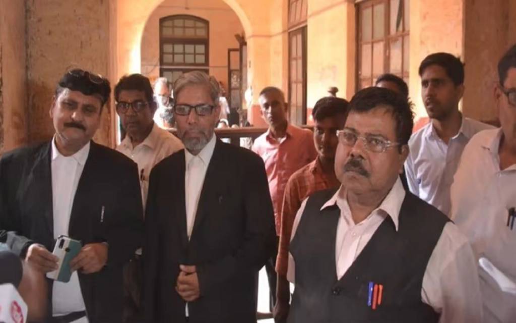 ज्ञानवापी परिसर सर्वे मामलें में दूसरे पक्ष के वकील ने की वकील कमीशन हटाने की मांग