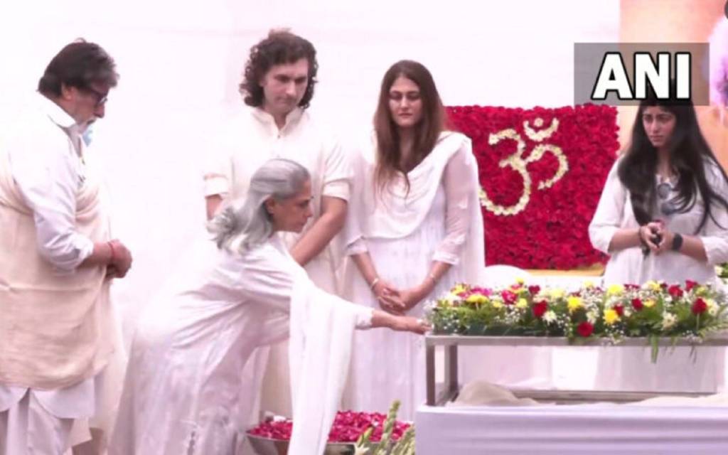 पंडित शिवकुमार शर्मा आज होगा अंतिम संस्कार, उनके पार्थिव शरीर के अंतिम दर्शन के लिए उमड़ी बॉलीवुड हस्तियां