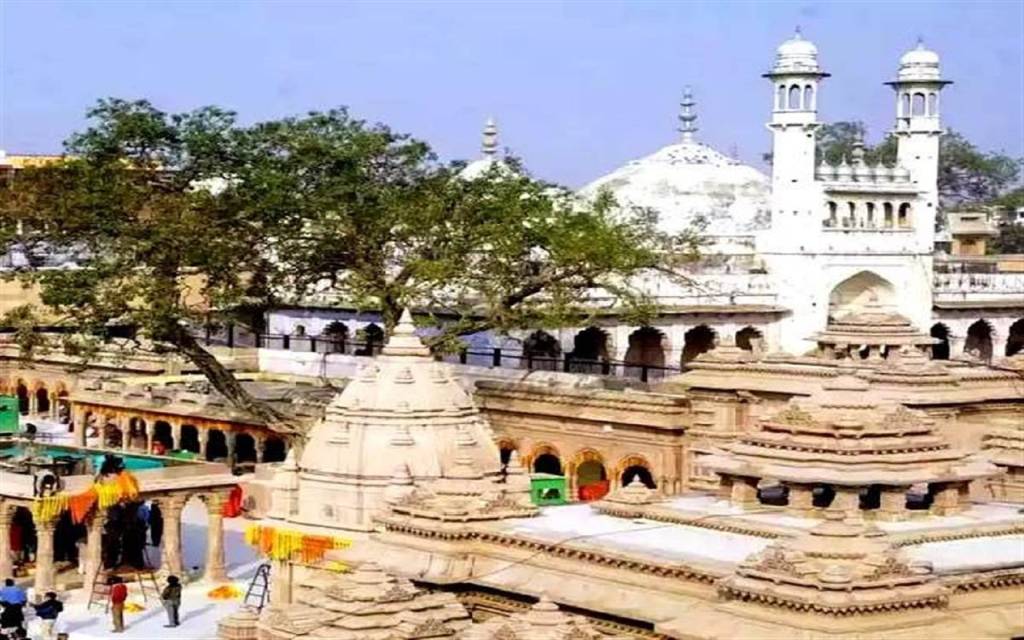 ज्ञानवापी मस्जिद मामले में आज वाराणसी कोर्ट में सुनवाई: अदालत पहुंचे पूर्व महंत, बोले प्राप्त शिवलिंग की पूजा के लिए